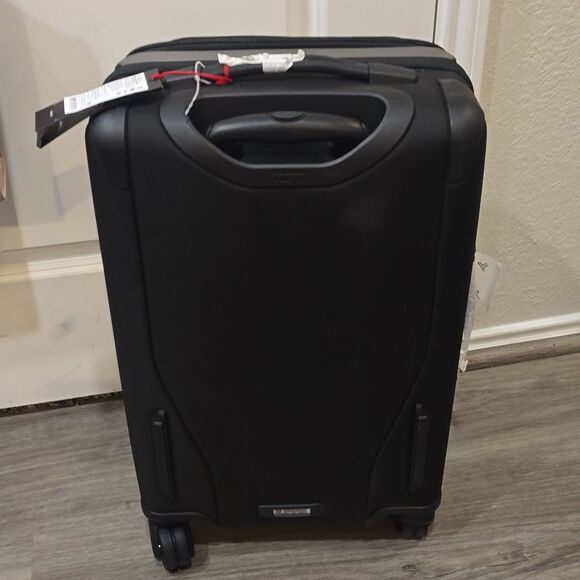 Tumi Merge International Front Lid 4-Wheeled Carry On Luggage - Picture 12 of 15